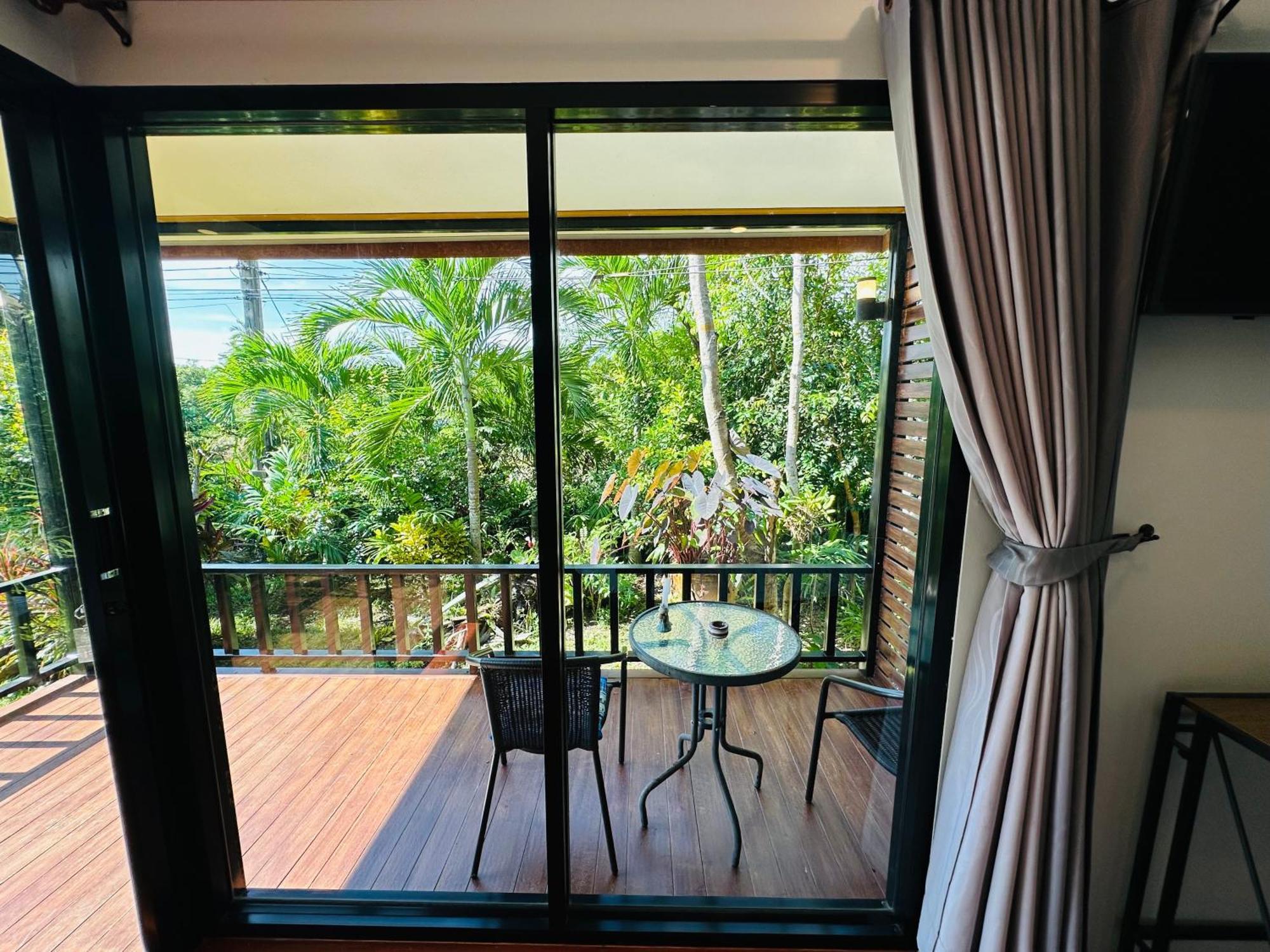 Koh Jum Bungalow & Hostel Kültér fotó