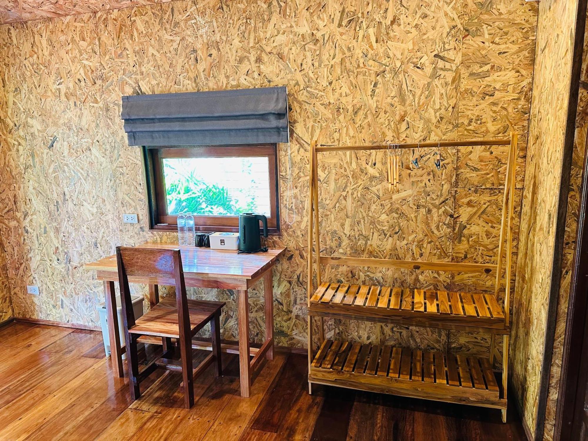 Koh Jum Bungalow & Hostel Kültér fotó