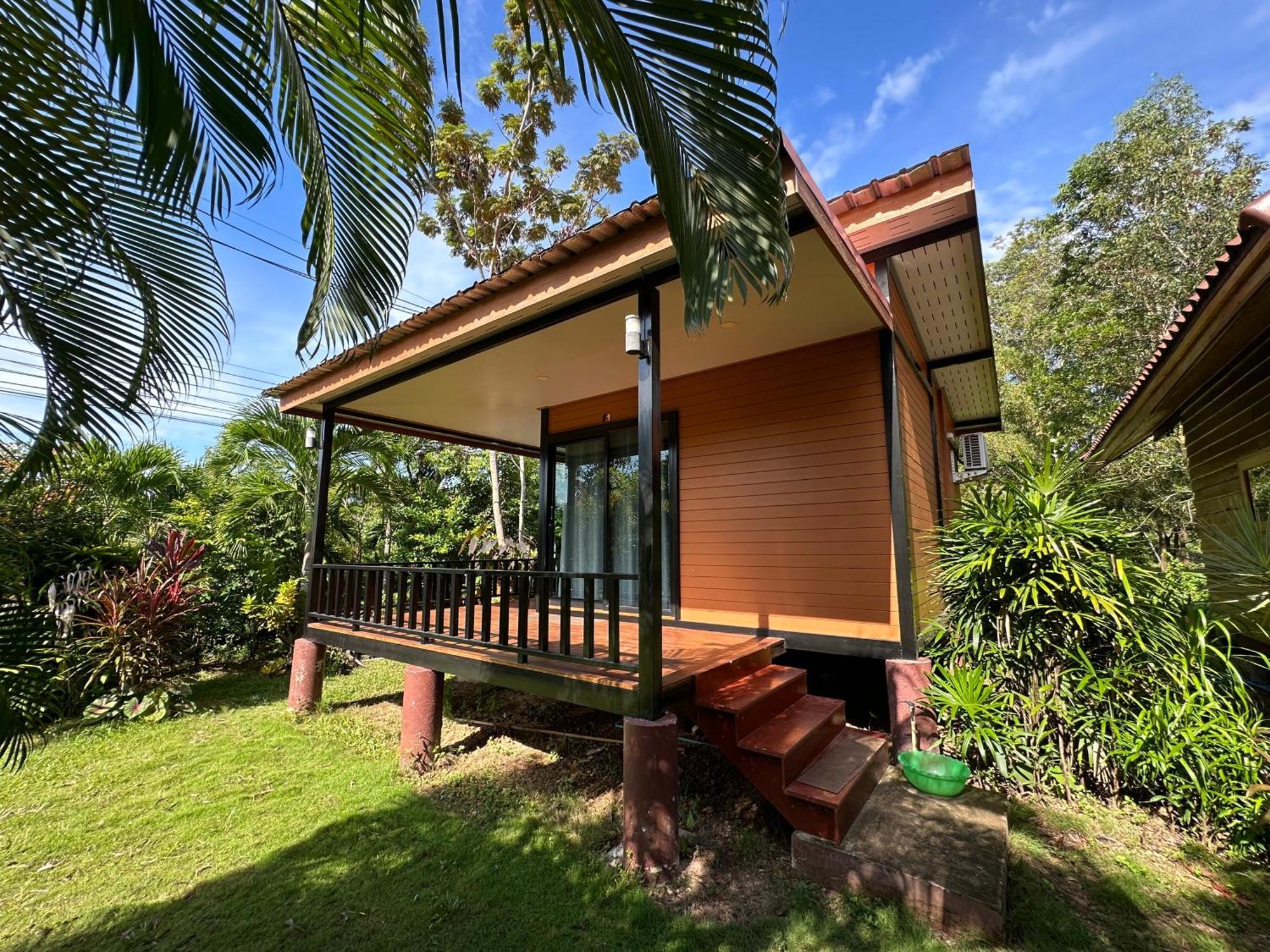 Koh Jum Bungalow & Hostel Kültér fotó