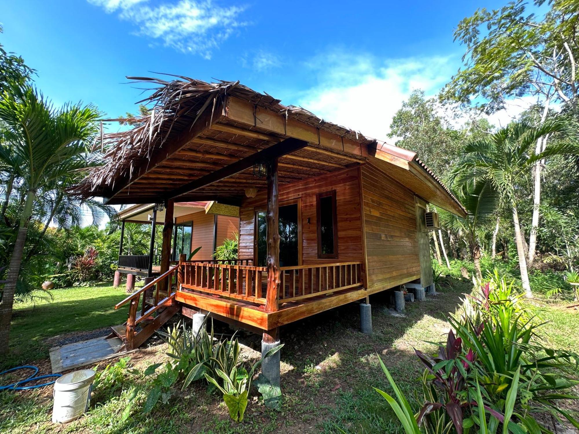 Koh Jum Bungalow & Hostel Kültér fotó