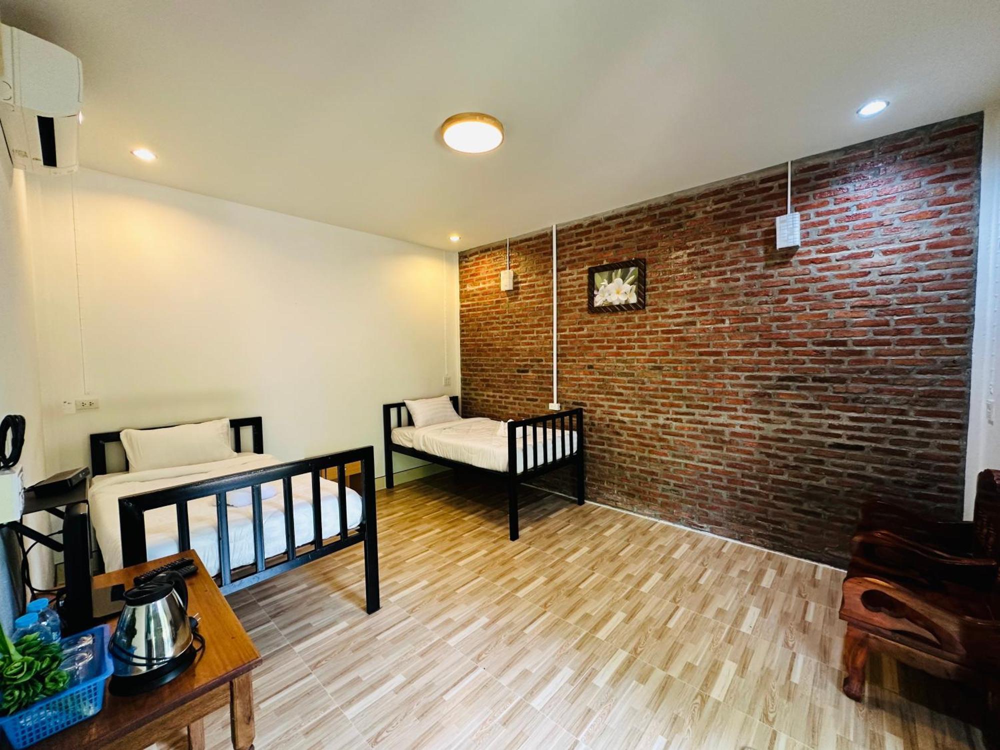 Koh Jum Bungalow & Hostel Kültér fotó