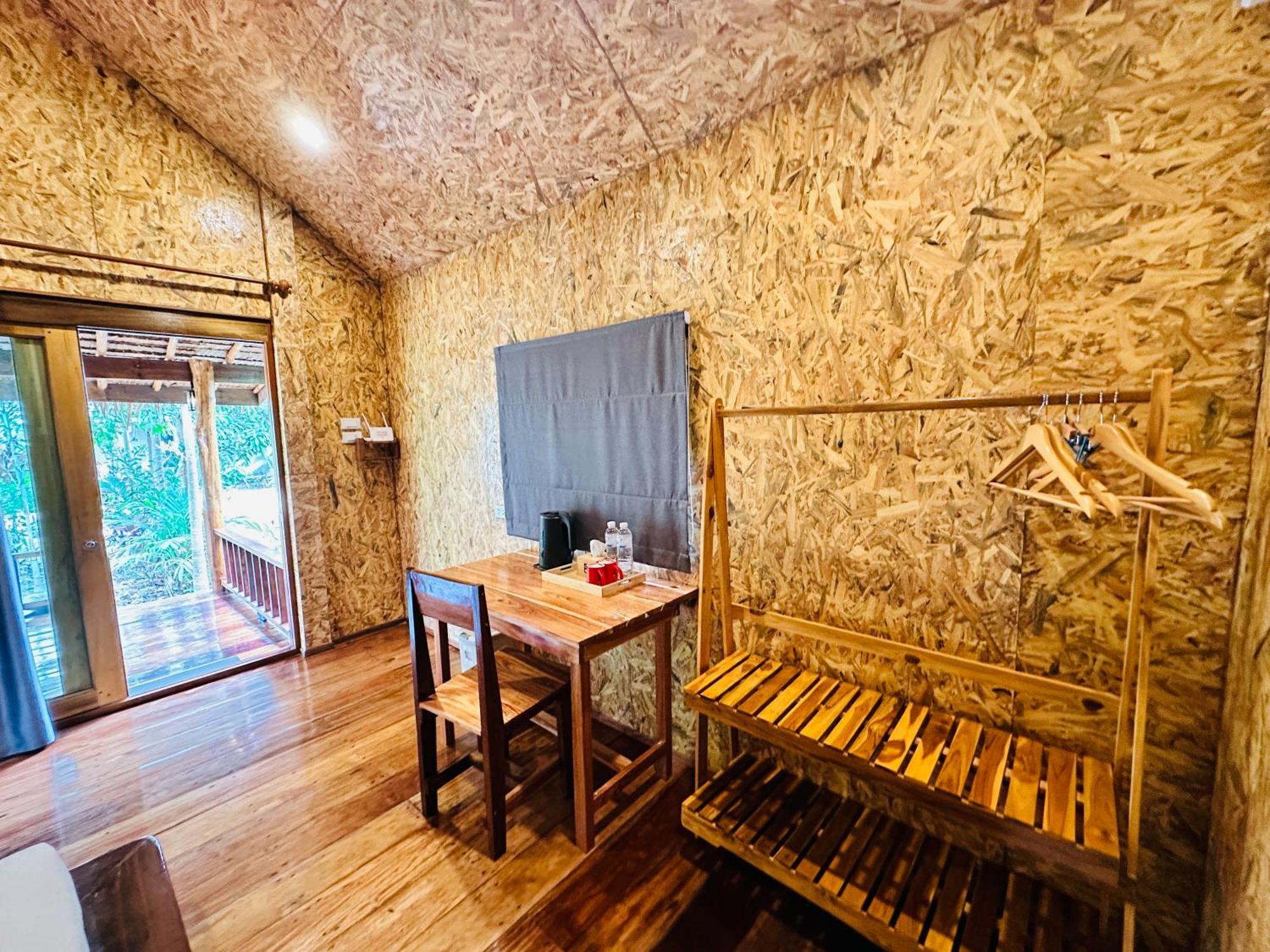 Koh Jum Bungalow & Hostel Kültér fotó